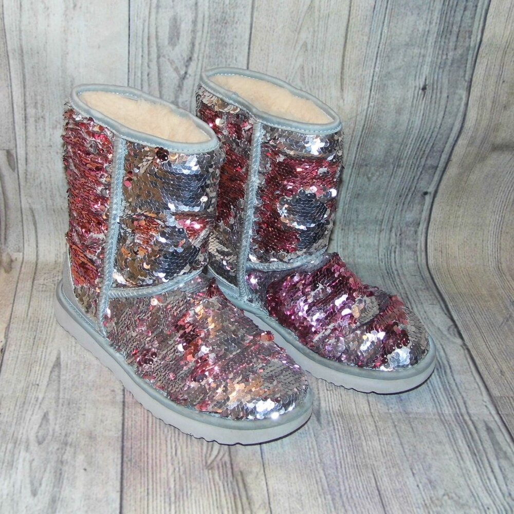 UGG Classic Short Silver/Pink Fish Scale Sequin/Sheepskin Boots Womens Size 7
